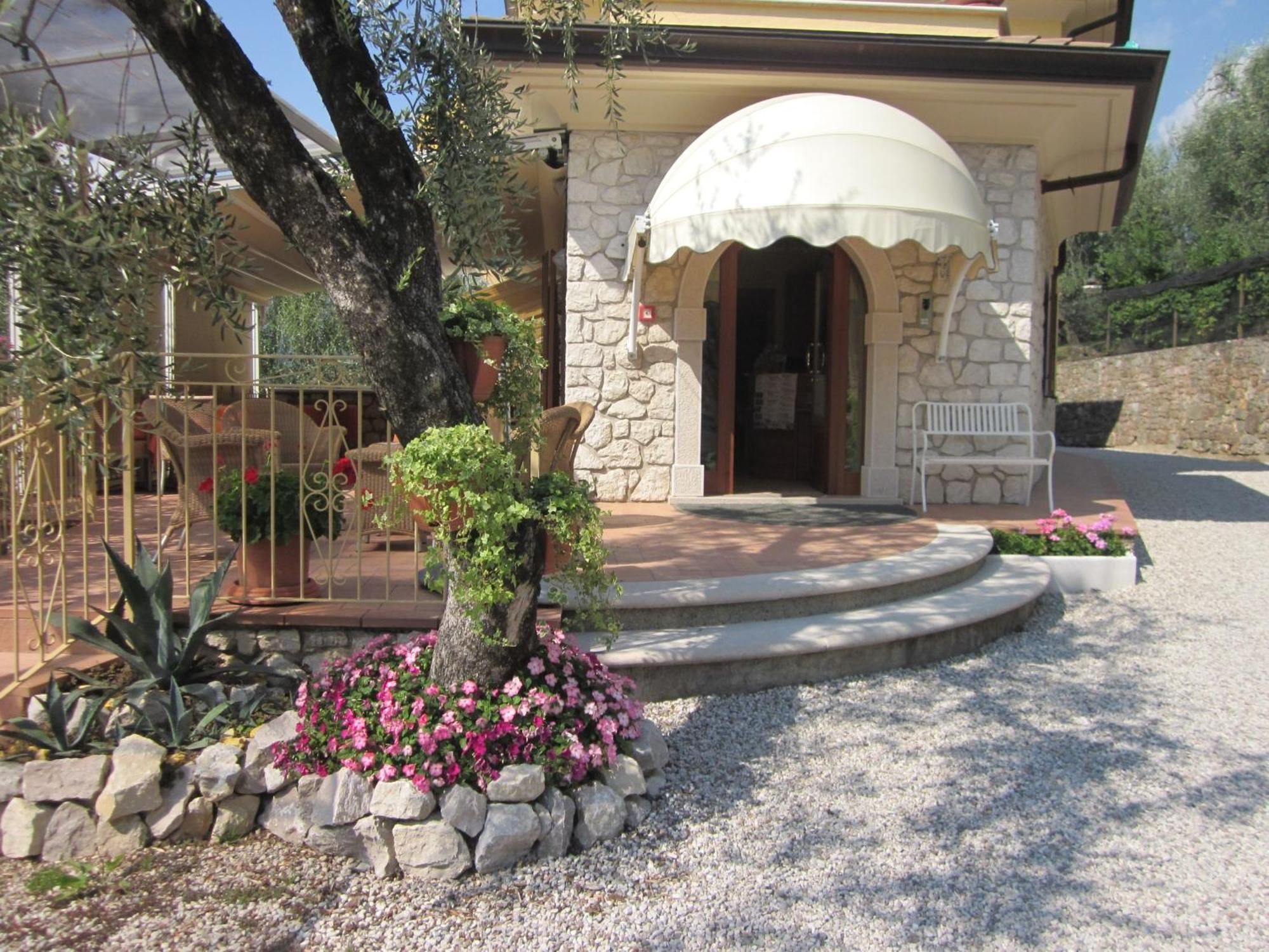 Residence Casa Maria 아센자디브렌조네 외부 사진